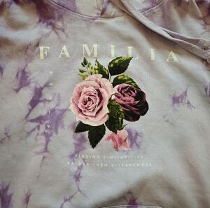 Familia Floral Graphic Hoodie Men's Medium